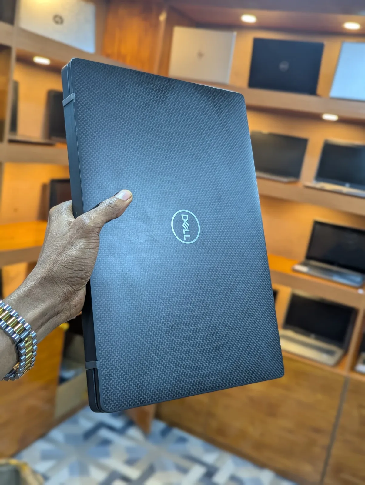 Dell Latitude 7400 Touchscreen Thumbnail 2