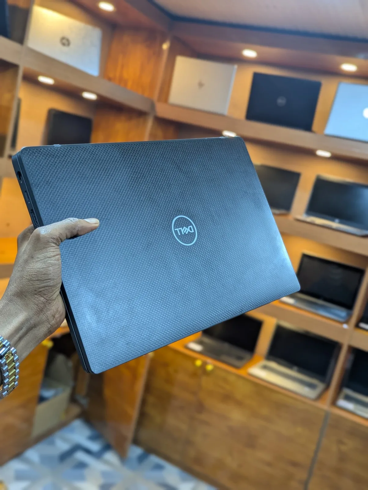 Dell Latitude 7400 Touchscreen Thumbnail 4