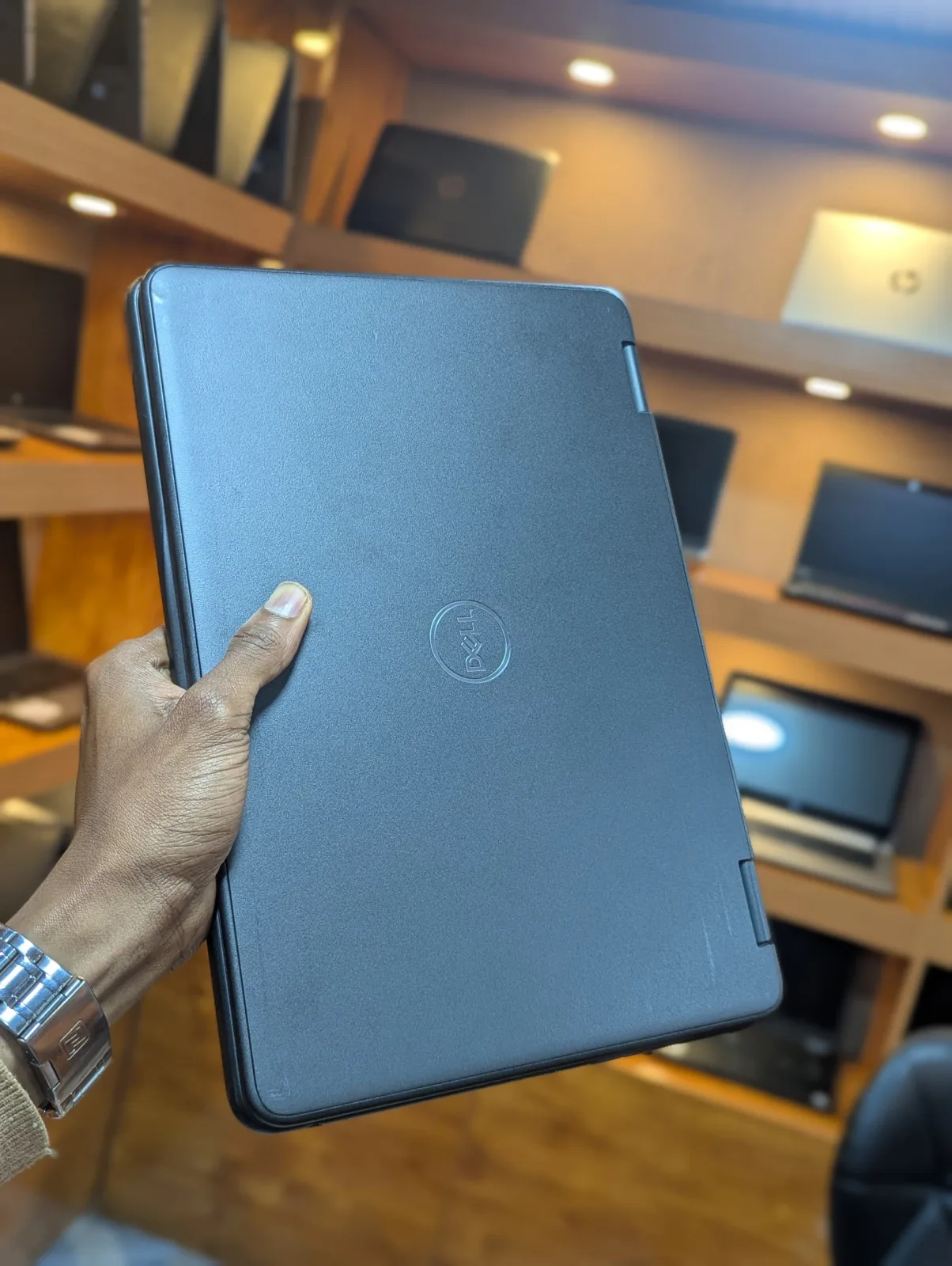 Dell Latitude 3190 Touchscreen Thumbnail 2