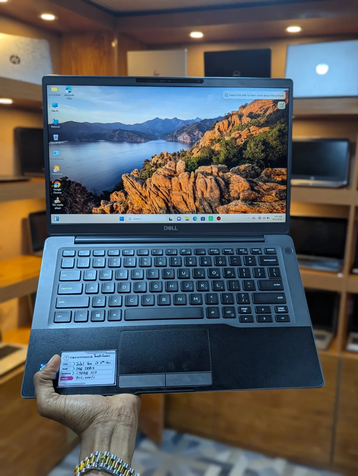 Dell Latitude 7400 i5 Thumbnail 4