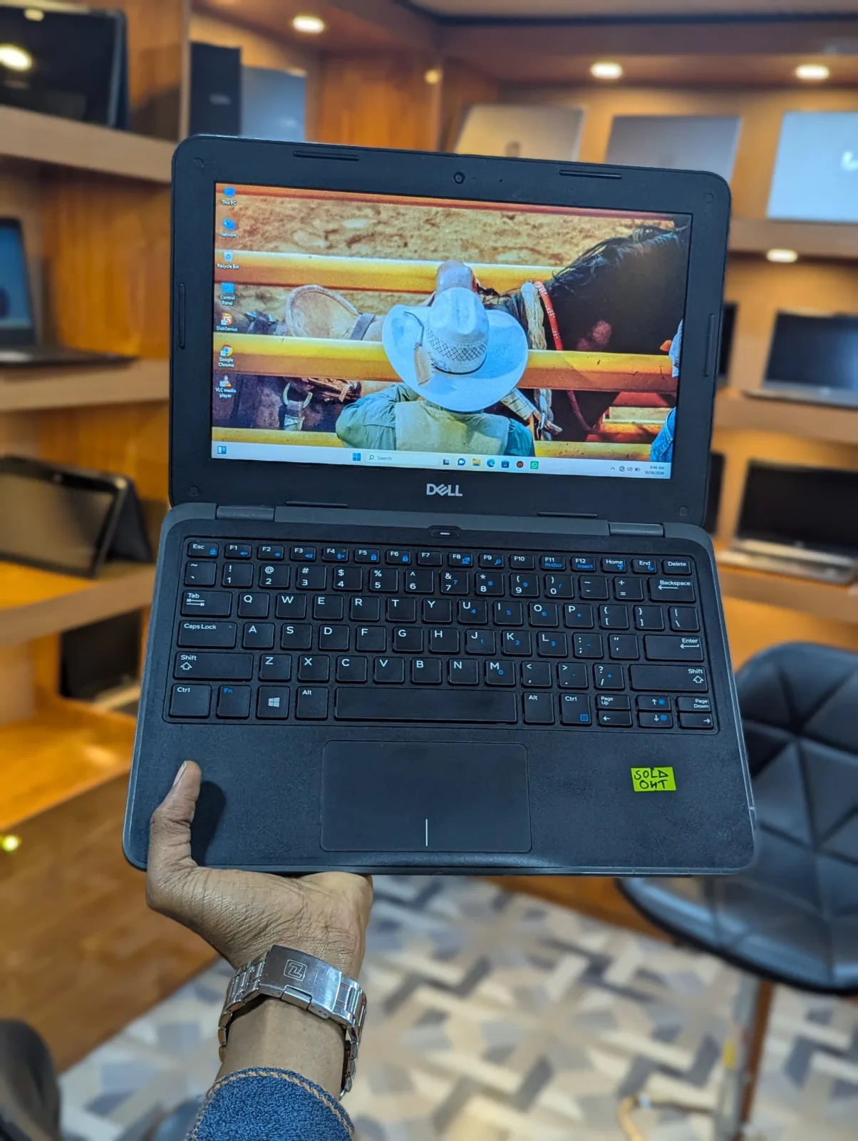 Dell Latitude 3190 Non-Touch Thumbnail 2