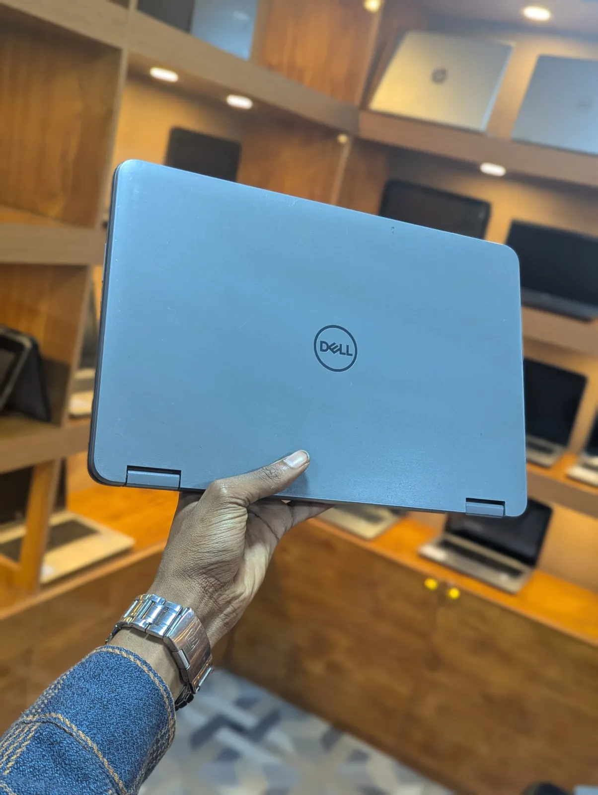Dell Latitude 3120 Thumbnail 2