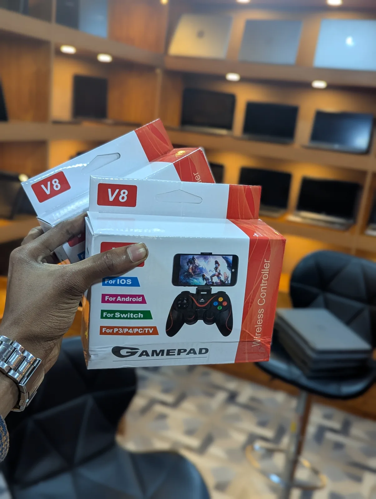 V8 Phone Gamepad Thumbnail 3