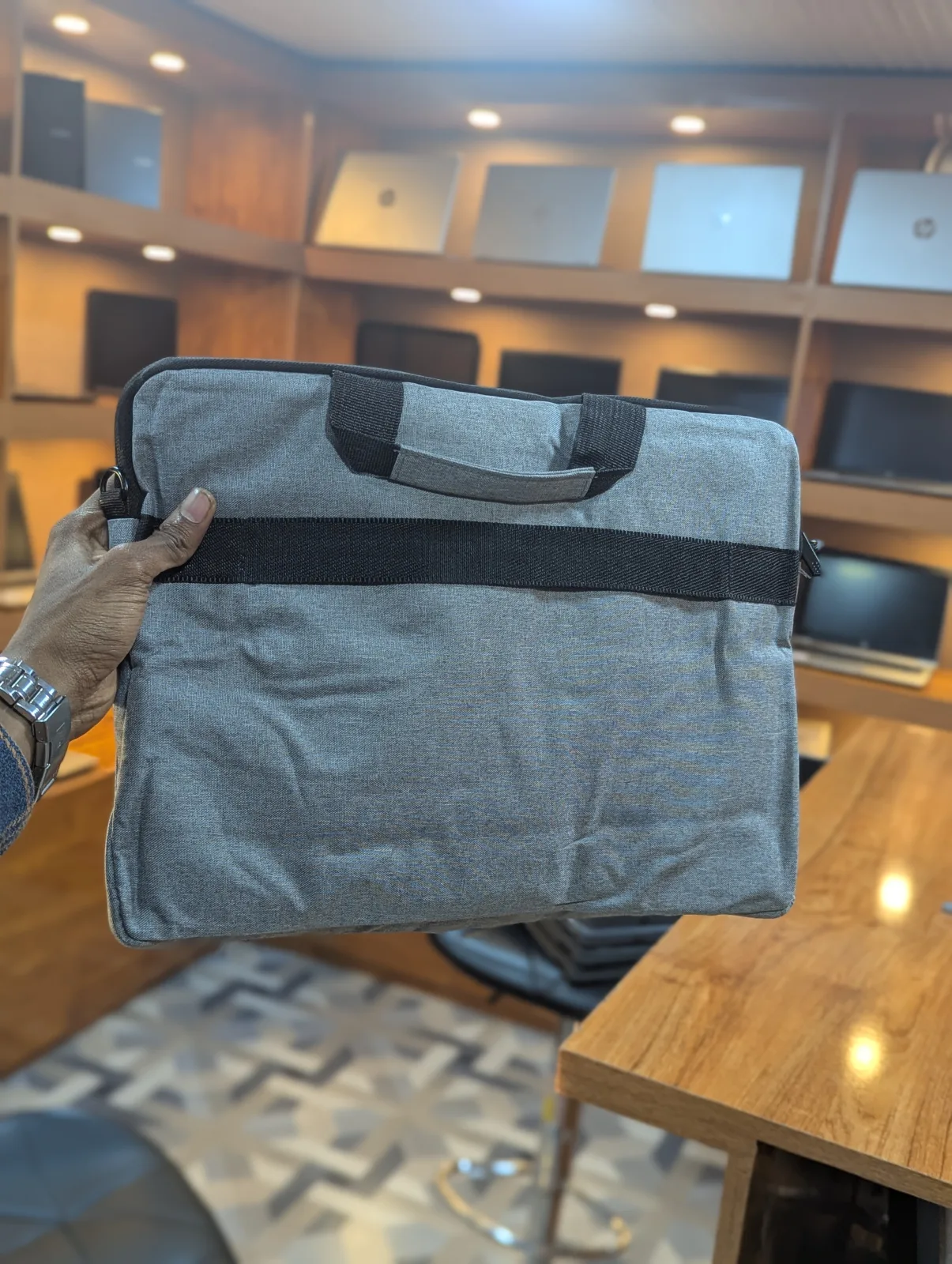 Hand Laptop Bags Thumbnail 2