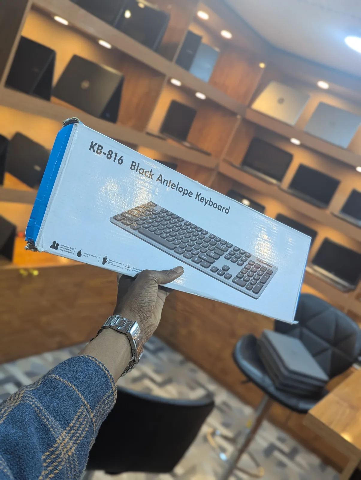 KB 816 Wireless Rechargable Keyboard