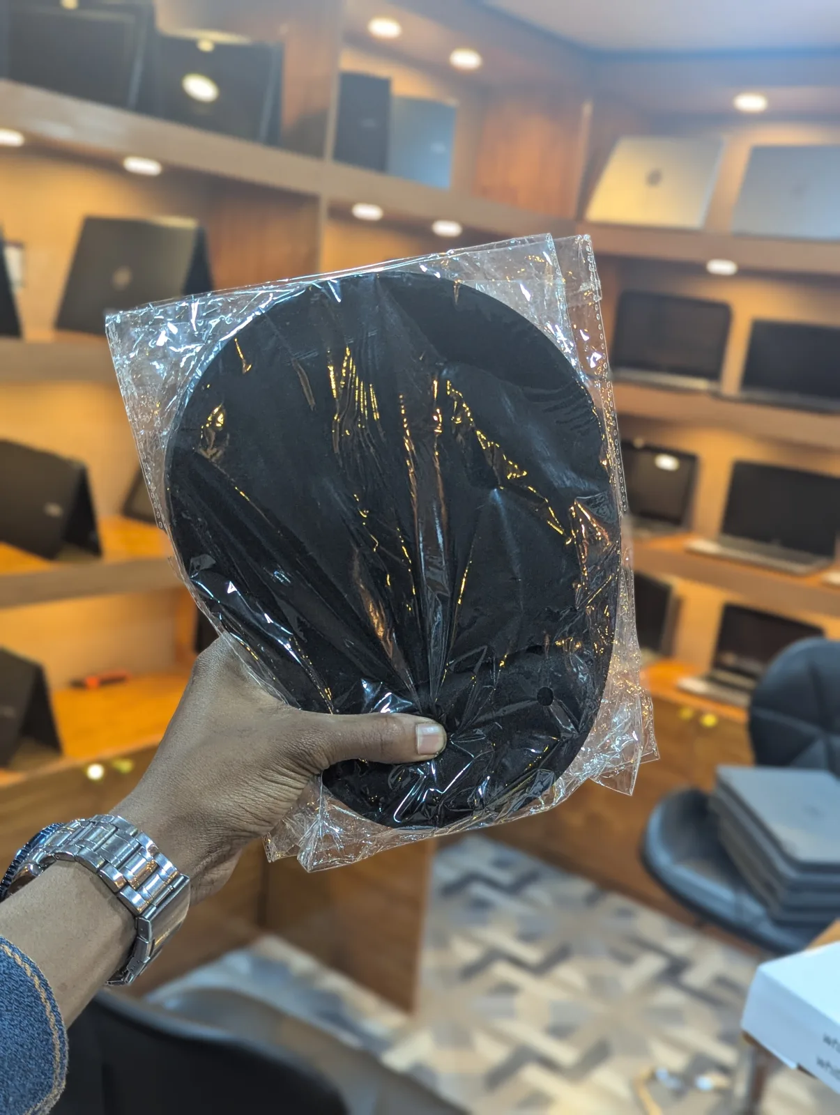 Mouse Pad Wrist Thumbnail 2