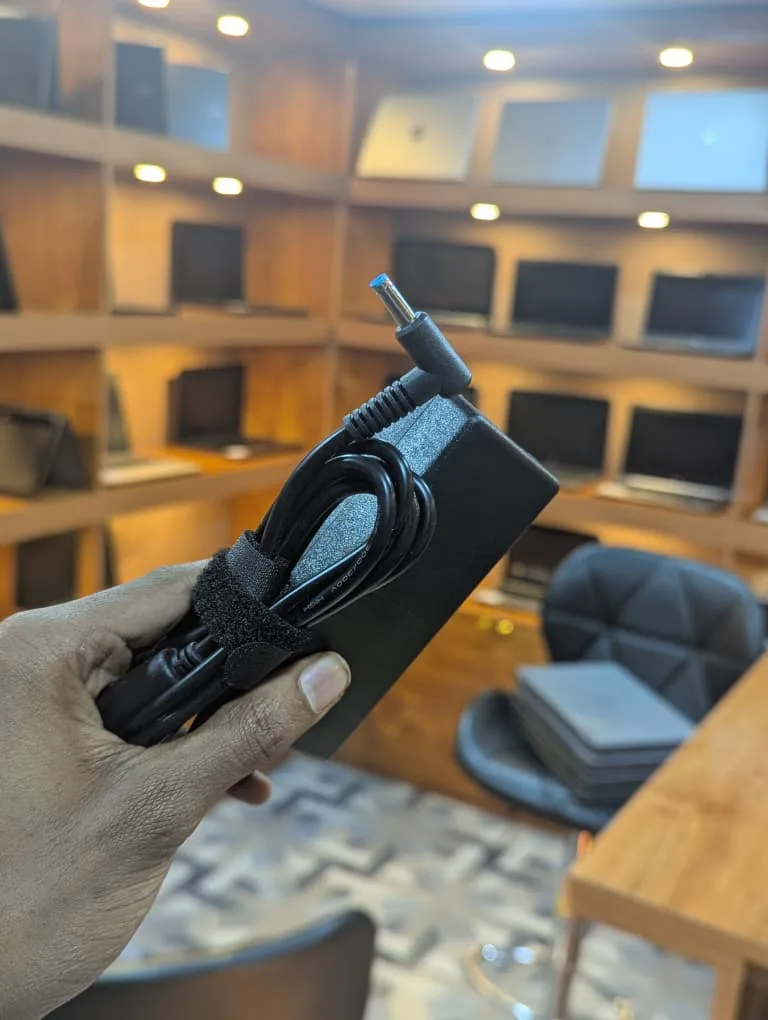 Dell Small Pin Adapter Thumbnail 5